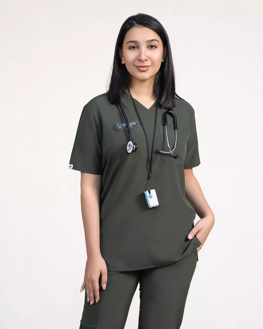 What is the difference between surgical scrubs and regular scrubs? – Medfit
